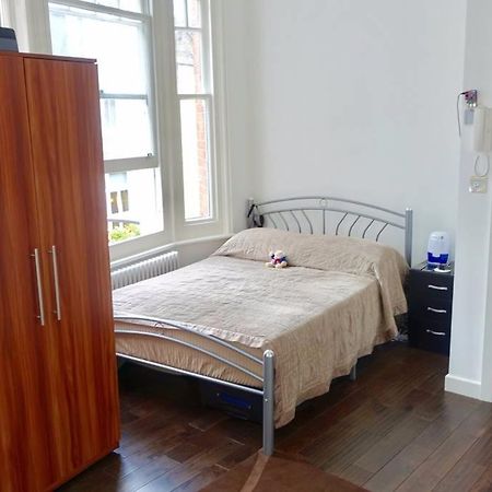 فندق لندنفي  Studio Near Liverpool Street Tube Station المظهر الخارجي الصورة