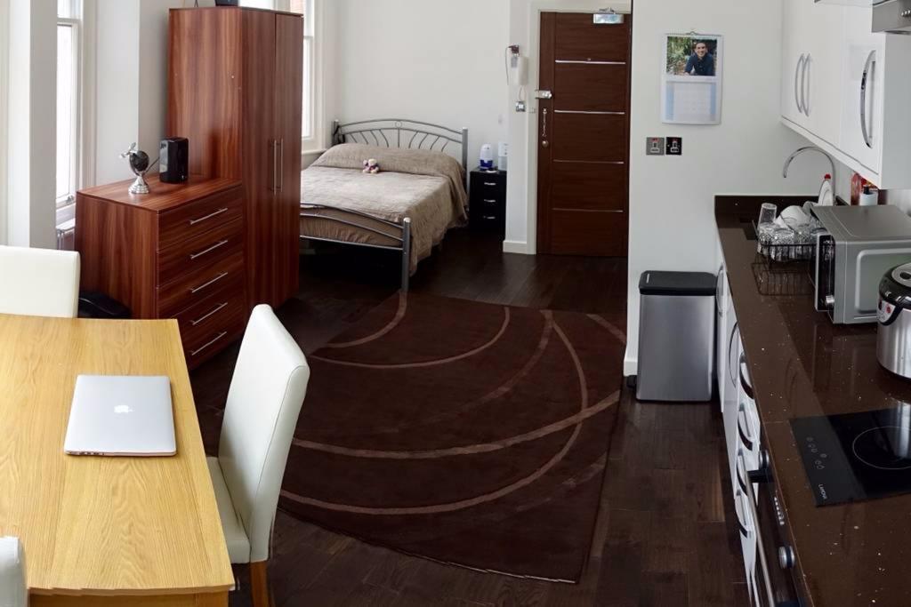 فندق لندنفي  Studio Near Liverpool Street Tube Station المظهر الخارجي الصورة