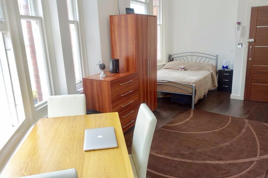 فندق لندنفي  Studio Near Liverpool Street Tube Station المظهر الخارجي الصورة